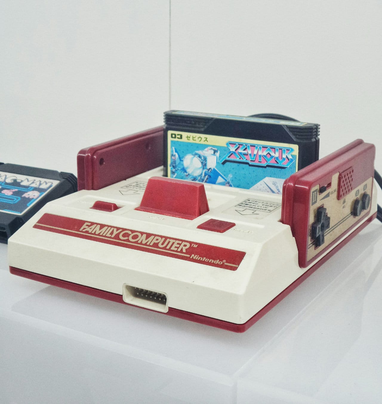 任天堂 ENTERTAINMENT System USA仕様 Nintendo Famicom in box Japanese original Console 4 games